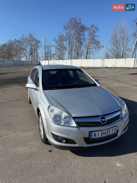 Хэтчбек Opel Astra 2009 в Переяславе