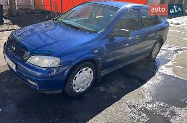 Седан Opel Astra 2006 в Черкасах