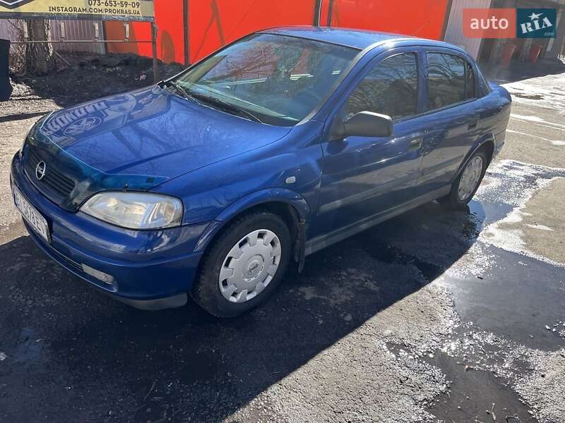 Седан Opel Astra 2006 в Черкассах