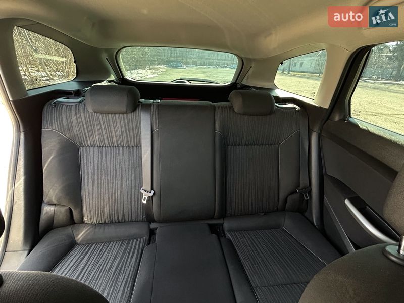 Универсал Opel Astra 2011 в Звягеле