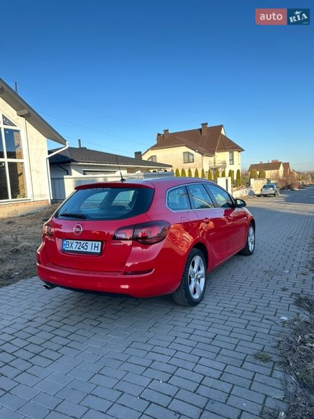 Универсал Opel Astra 2011 в Хмельницком