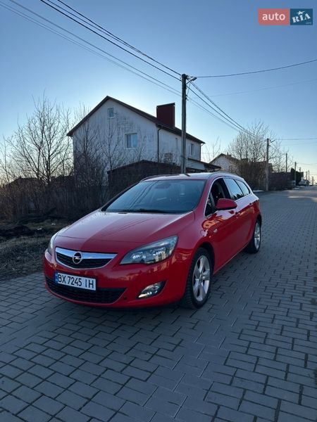 Универсал Opel Astra 2011 в Хмельницком