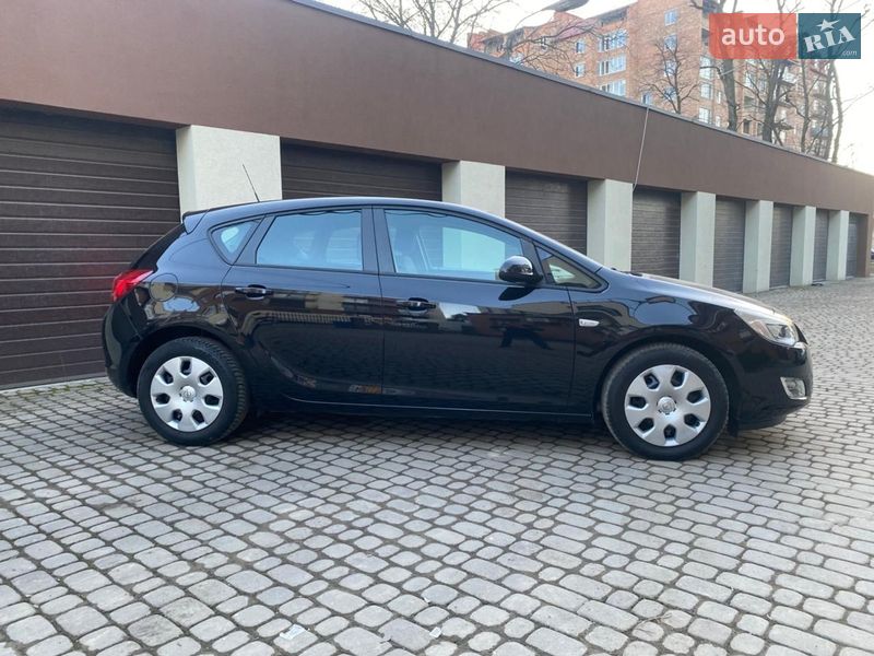 Хэтчбек Opel Astra 2010 в Коломые