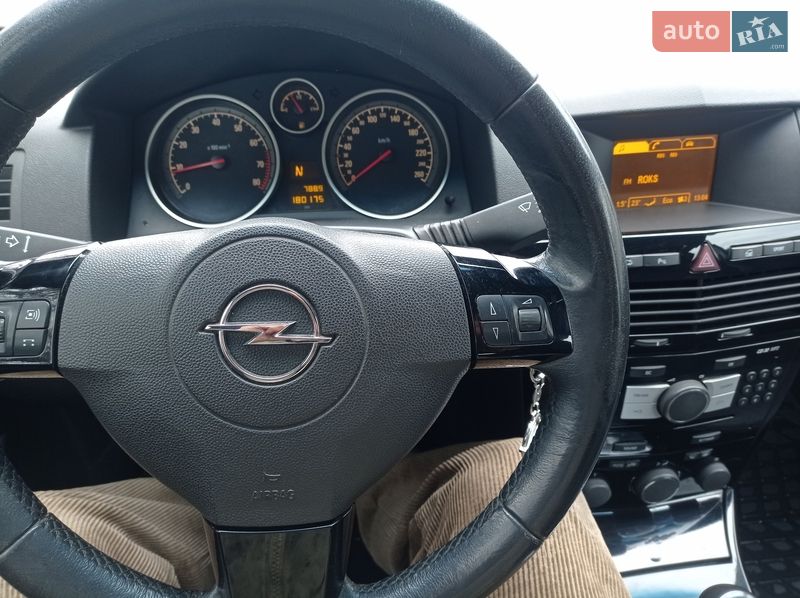Седан Opel Astra 2007 в Черкасах фото Седан Opel Astra 2007 в Черкасах