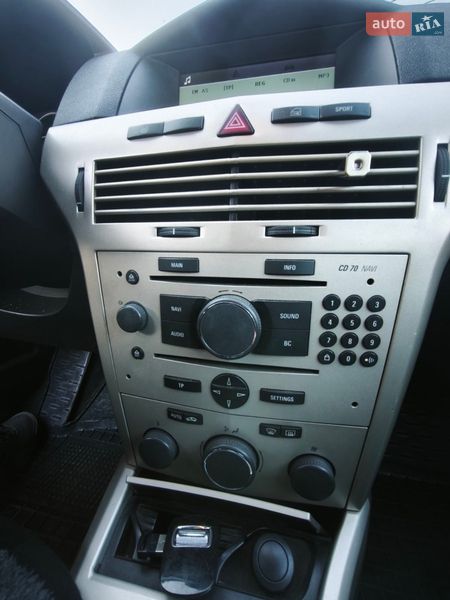 Хэтчбек Opel Astra 2006 в Трускавце