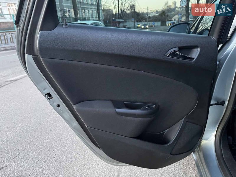 Универсал Opel Astra 2014 в Киеве