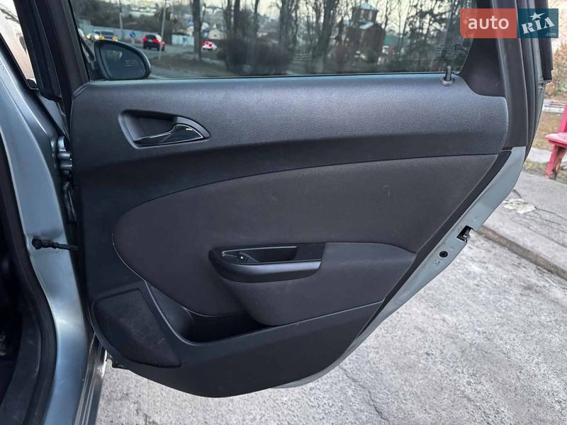 Универсал Opel Astra 2014 в Киеве