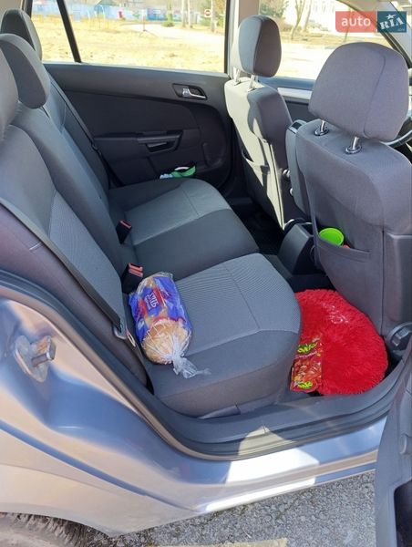 Універсал Opel Astra 2008 в Звягелі