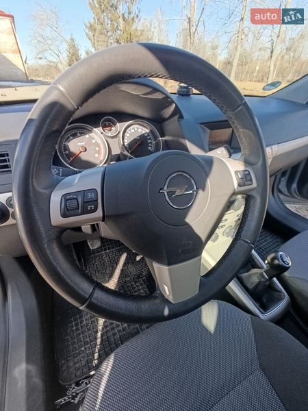 Універсал Opel Astra 2008 в Звягелі