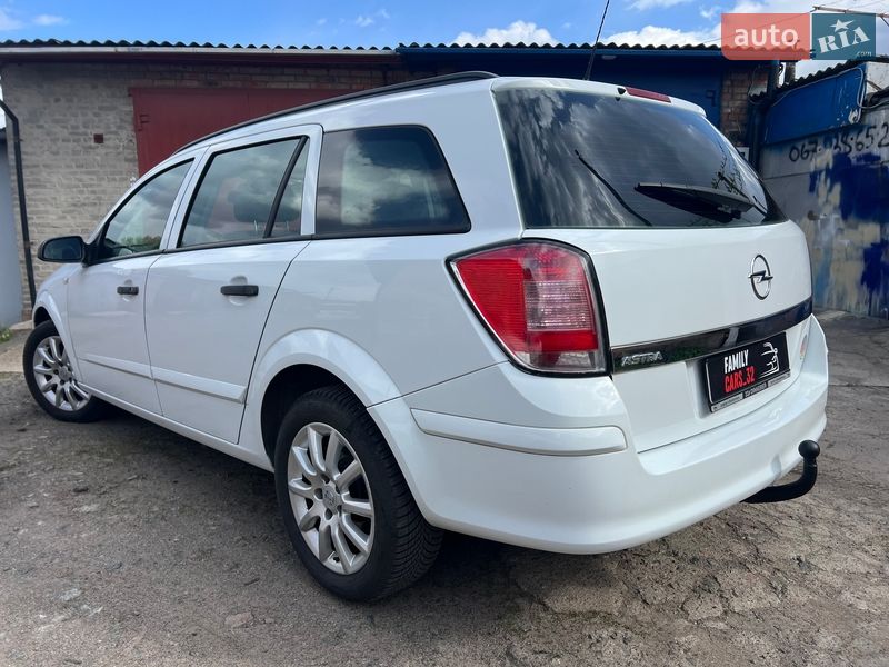 Універсал Opel Astra 2010 в Ніжині