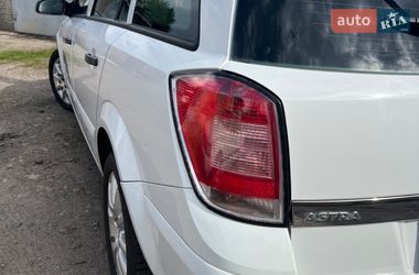 Універсал Opel Astra 2010 в Ніжині