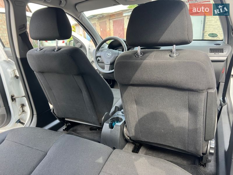 Універсал Opel Astra 2010 в Ніжині