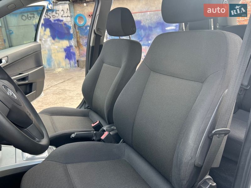 Універсал Opel Astra 2010 в Ніжині