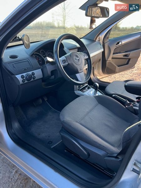 Хэтчбек Opel Astra 2009 в Хмельницком