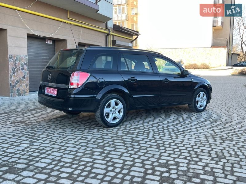 Универсал Opel Astra 2008 в Надворной