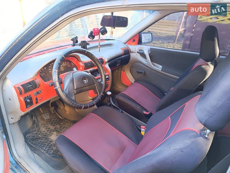 Хетчбек Opel Astra 1993 в Турійську