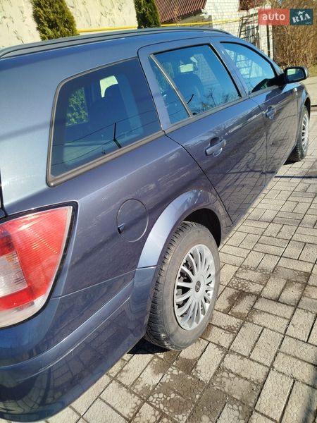 Универсал Opel Astra 2009 в Чернобае
