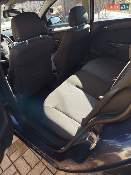 Универсал Opel Astra 2009 в Чернобае