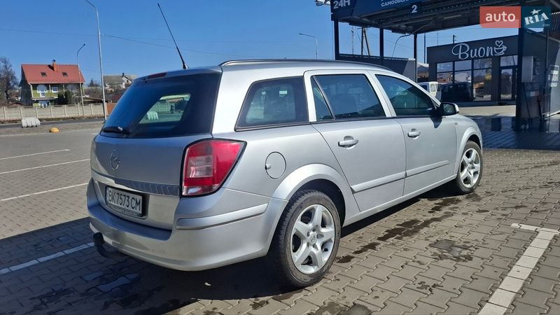 Универсал Opel Astra 2008 в Луцке