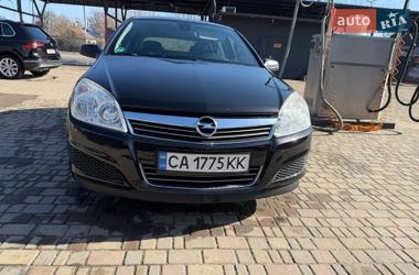 Хэтчбек Opel Astra 2008 в Смеле