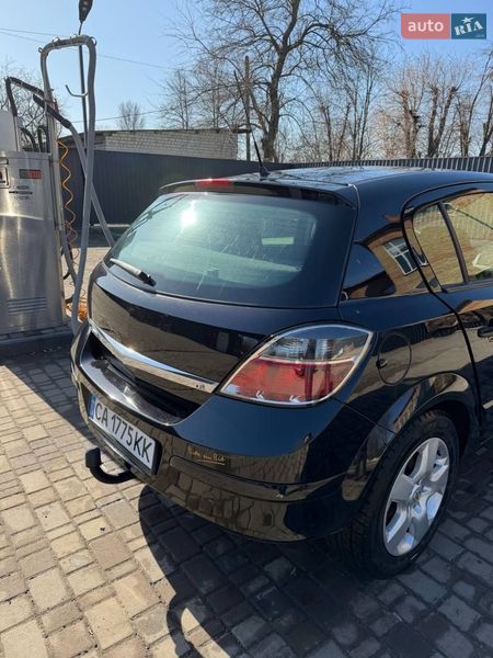 Хэтчбек Opel Astra 2008 в Смеле