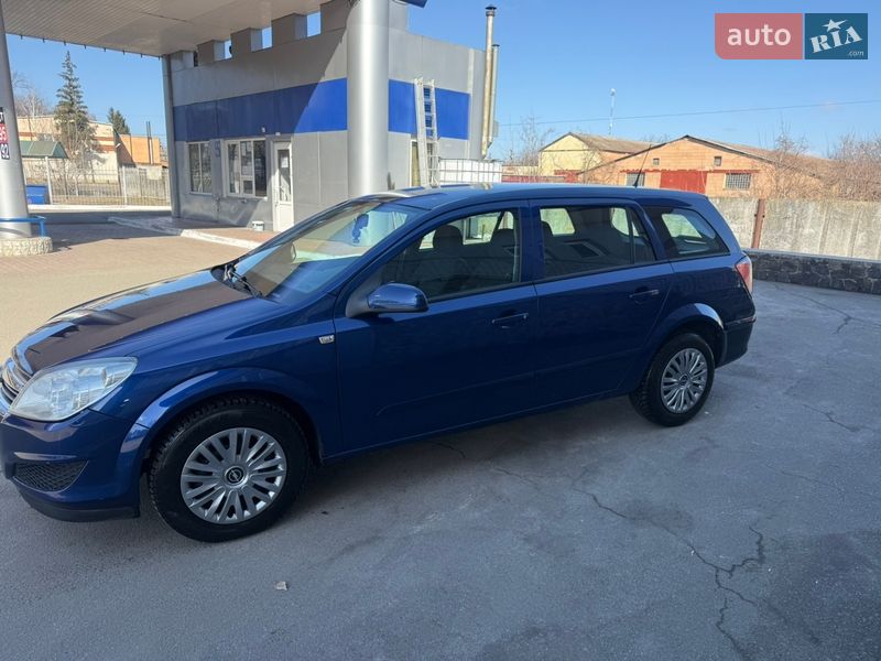 Універсал Opel Astra 2007 в Лубнах