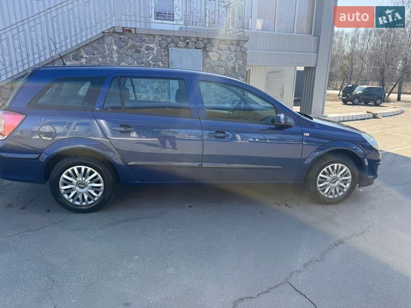Універсал Opel Astra 2007 в Лубнах