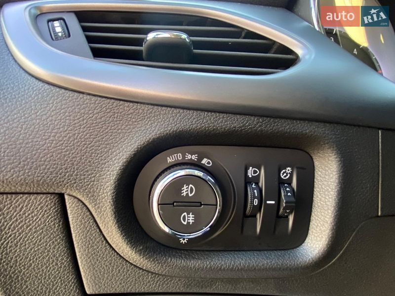 Хэтчбек Opel Astra 2019 в Ровно фото 20 Хэтчбек Opel Astra 2019 в Ровно
