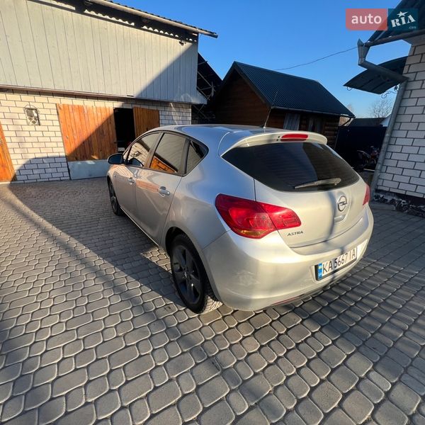 Хетчбек Opel Astra 2010 в Києві фото 7 Хетчбек Opel Astra 2010 в Києві