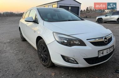 Универсал Opel Astra 2012 в Тернополе