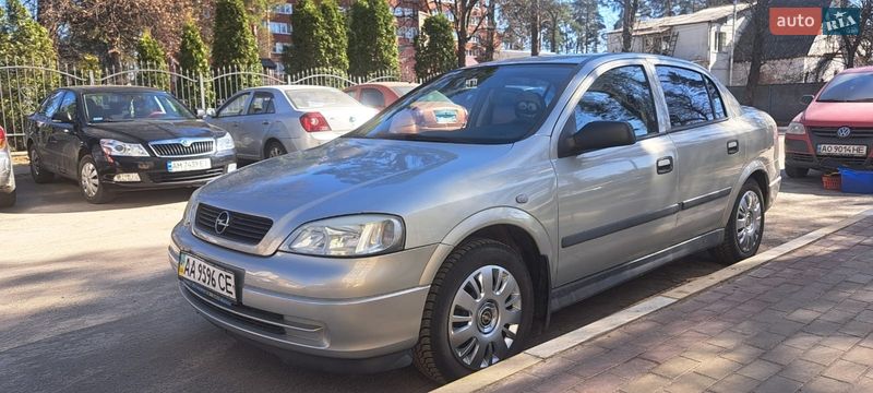 Седан Opel Astra 2007 в Ирпене