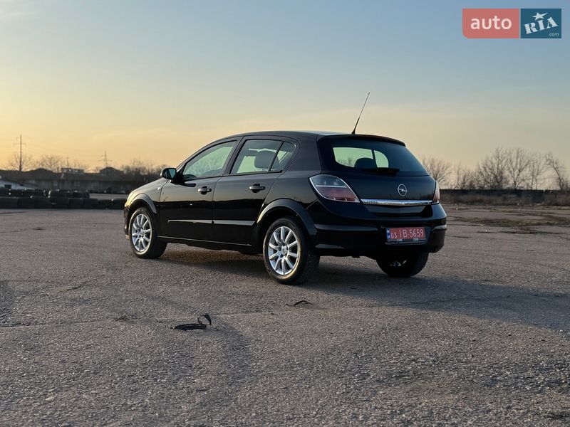 Хэтчбек Opel Astra 2008 в Одессе