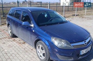 Універсал Opel Astra 2011 в Буську