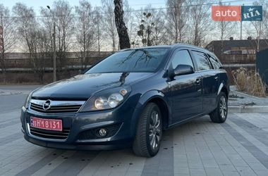 Универсал Opel Astra 2010 в Луцке