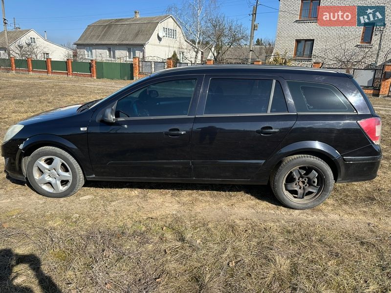 Универсал Opel Astra 2008 в Маневичах