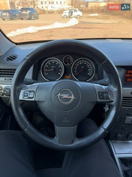 Универсал Opel Astra 2006 в Чернигове