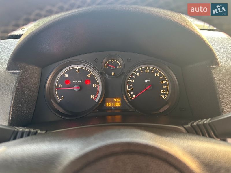 Універсал Opel Astra 2012 в Дніпрі фото 35 Універсал Opel Astra 2012 в Дніпрі