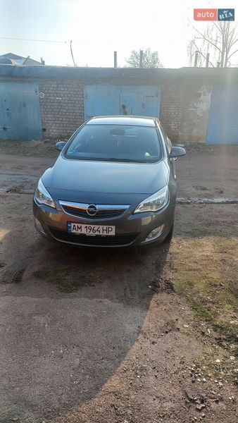 Opel Astra 2010