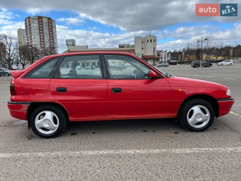 Хэтчбек Opel Astra 1998 в Броварах