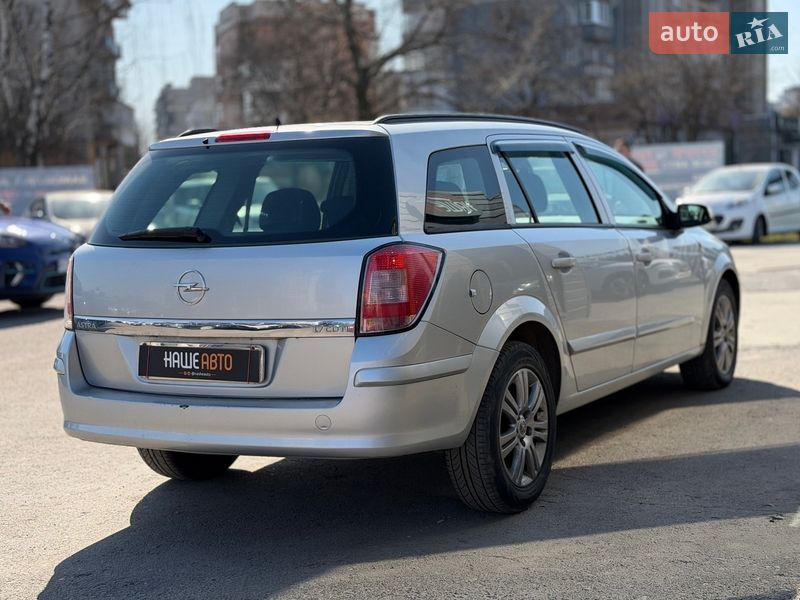 Універсал Opel Astra 2008 в Шептицькому