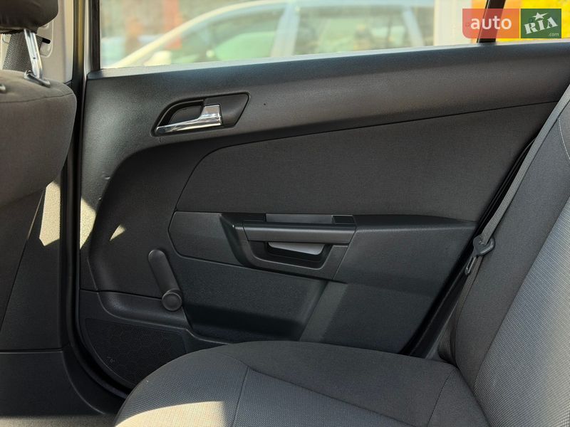 Універсал Opel Astra 2008 в Шептицькому