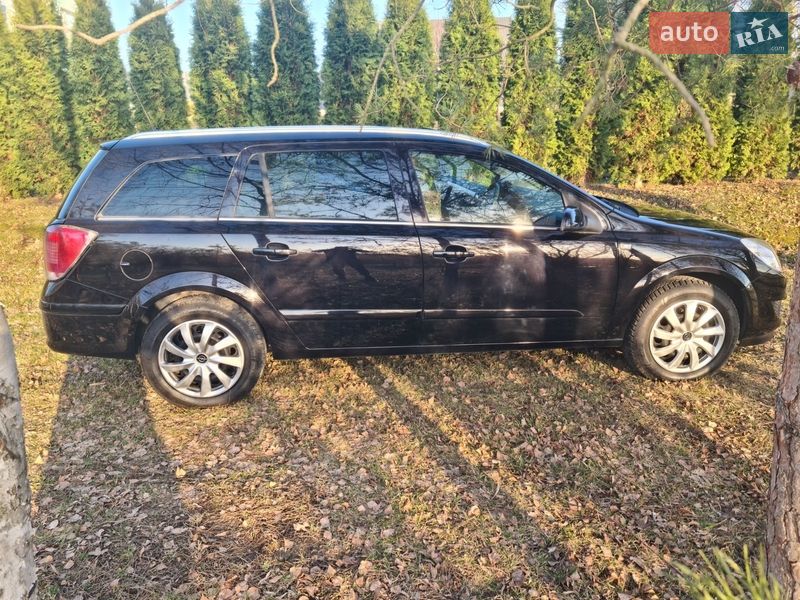 Универсал Opel Astra 2008 в Луцке