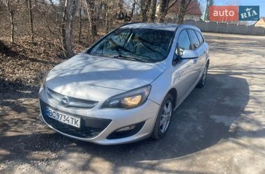 Універсал Opel Astra 2014 в Рівному