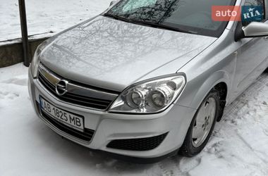 Універсал Opel Astra 2008 в Гайсину