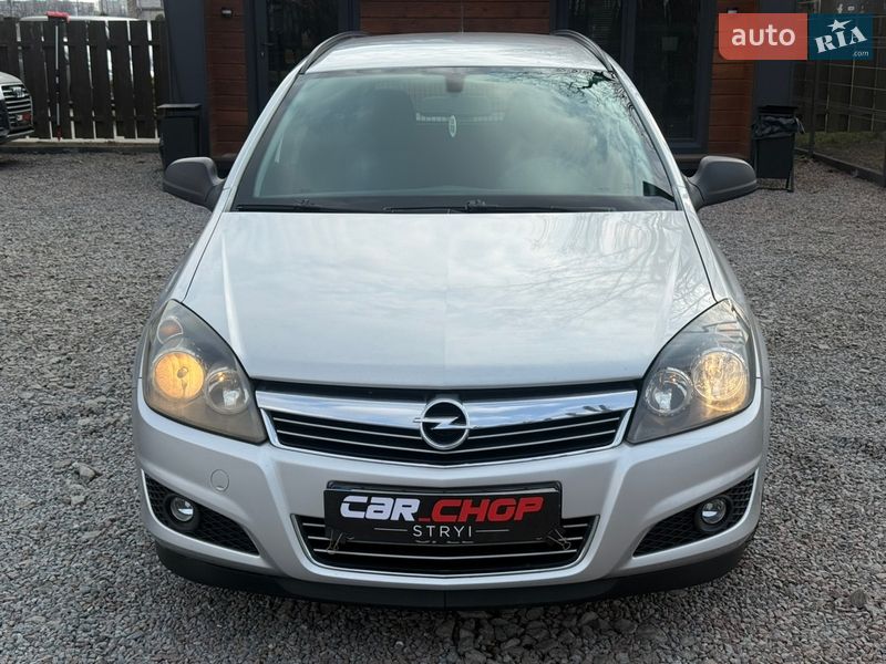 Універсал Opel Astra 2010 в Стрию
