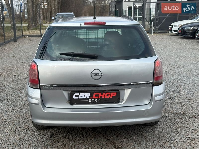Універсал Opel Astra 2010 в Стрию