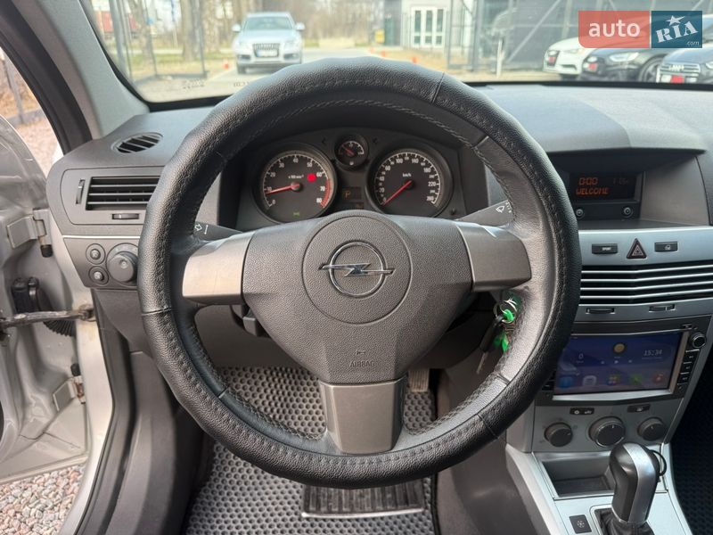 Універсал Opel Astra 2010 в Стрию