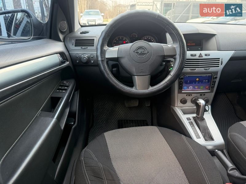 Універсал Opel Astra 2010 в Стрию