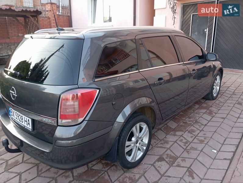 Универсал Opel Astra 2009 в Хмельницком