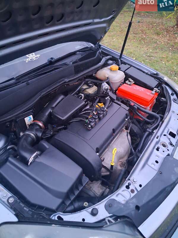 Хетчбек Opel Astra 2006 в Валках